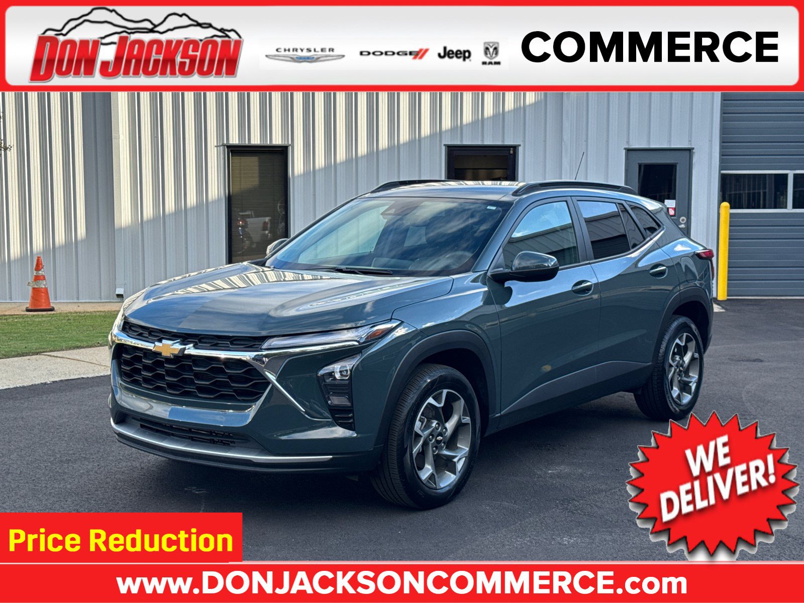 Used 2025 Chevrolet Trax LT FWD image 1