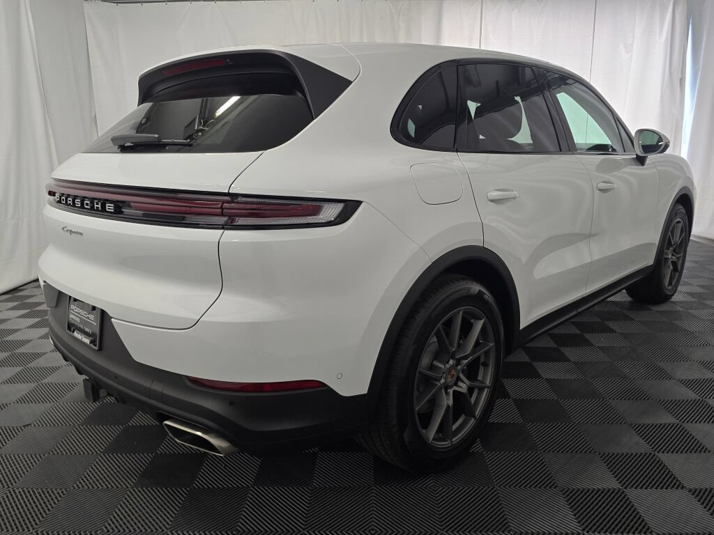 Certified 2026 Porsche Cayenne AWD/4WD image 7