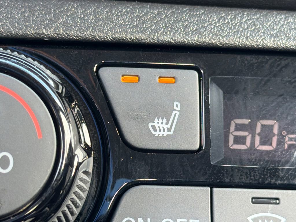 Used 2023 Nissan Kicks SR w/ SR Premium Package image 30