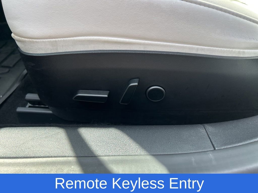 Used 2022 Tesla Model 3 image 9