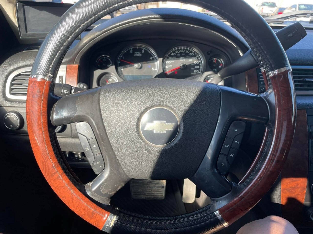 Used 2007 Chevrolet Silverado 2500 LTZ w/ Safety Package AWD/4WD image 23