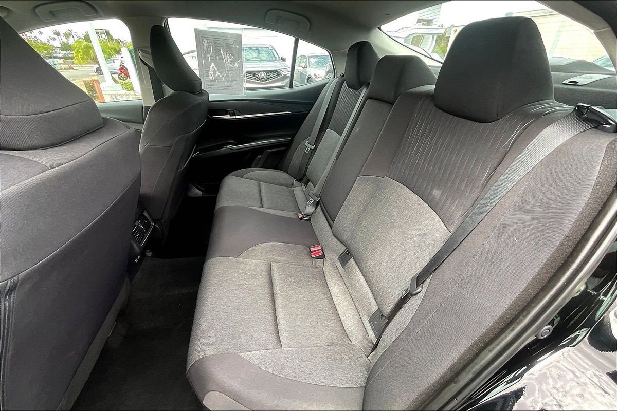 Used 2025 Toyota Camry LE FWD image 24