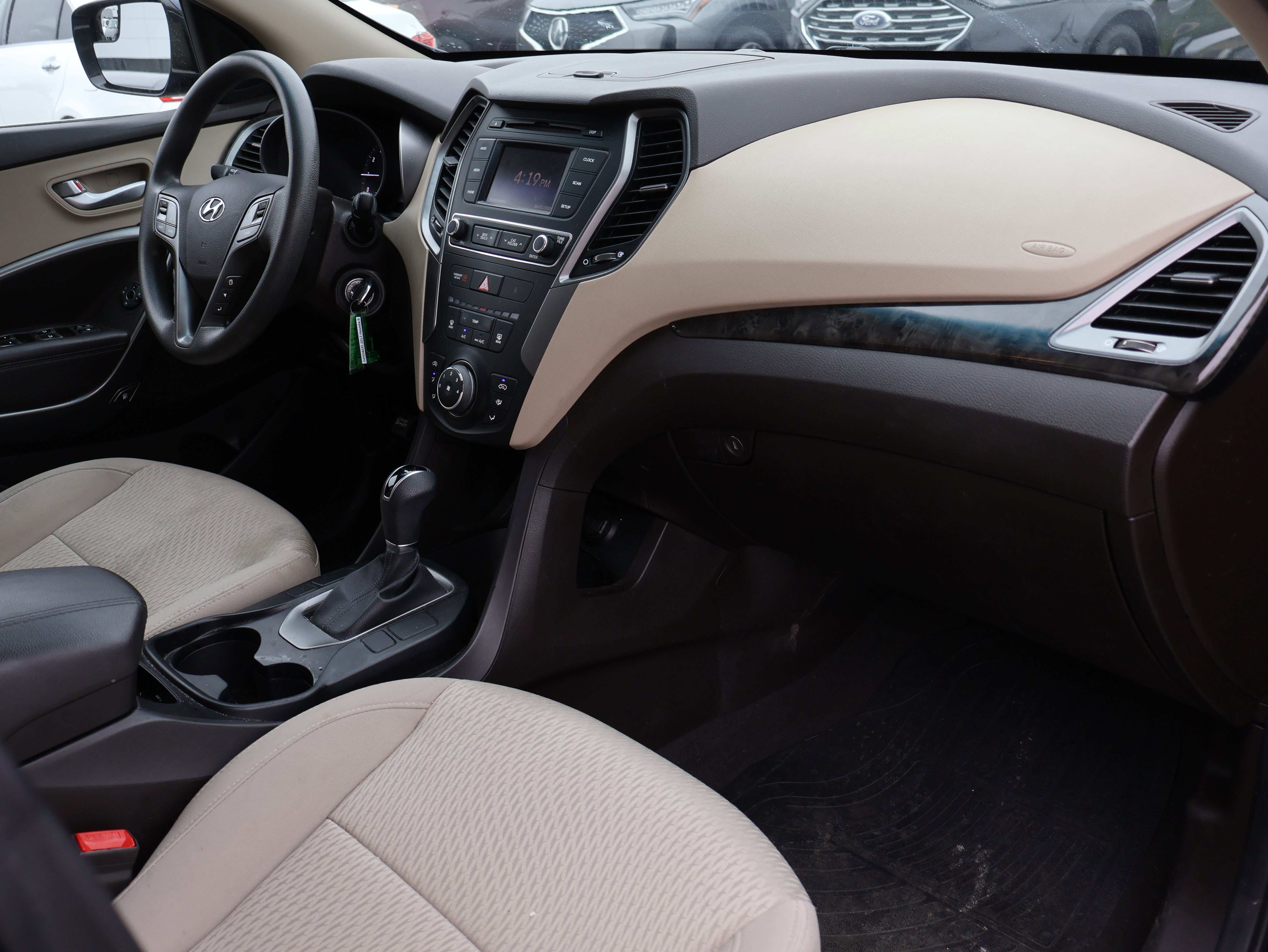 Used 2017 Hyundai Santa Fe Sport image 10