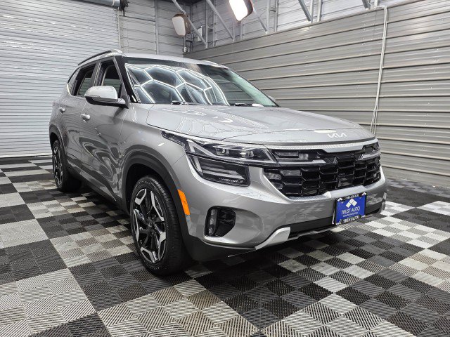 Used 2025 Kia Seltos SX AWD/4WD image 4
