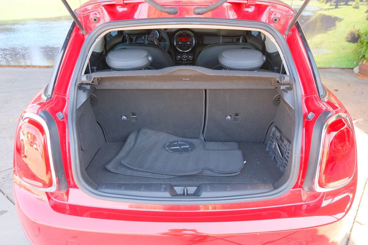 Used 2016 MINI Cooper 2-Door Hardtop FWD image 34