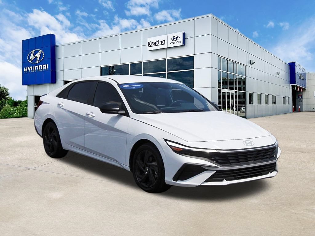 Certified 2026 Hyundai Elantra Sport FWD image 3