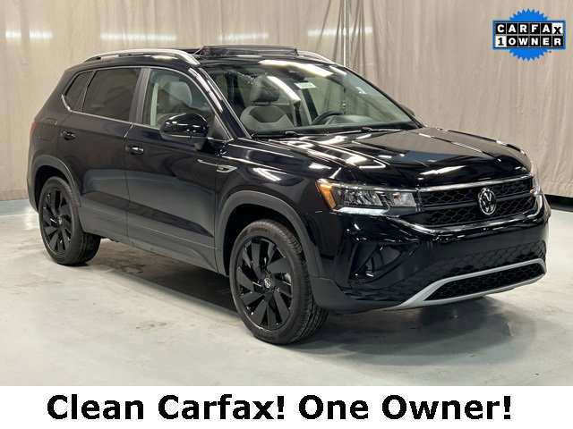 Certified 2024 Volkswagen Taos SE w/ Panoramic Sunroof Package image 1