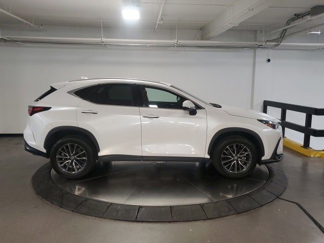 Used 2022 Lexus NX 350h AWD image 9