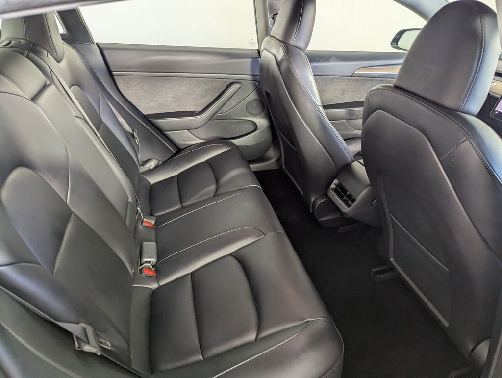 Used 2023 Tesla Model 3 Standard Range image 29