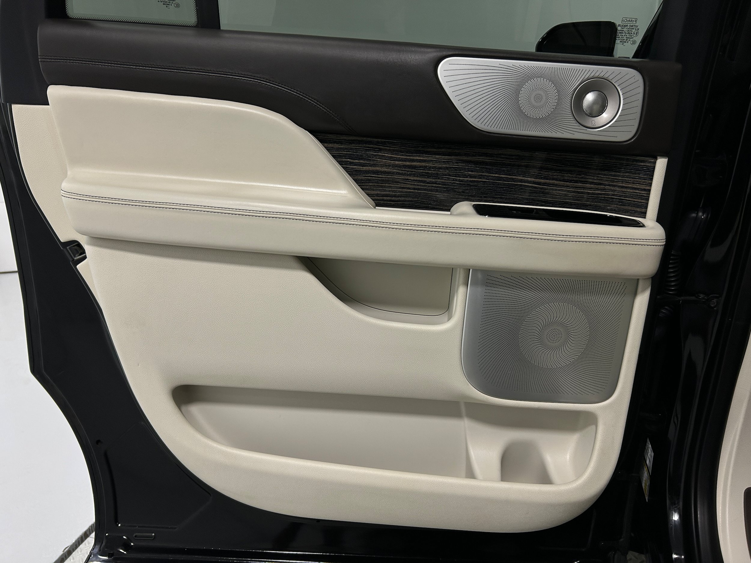 Used 2019 Lincoln Navigator L Black Label AWD/4WD image 29