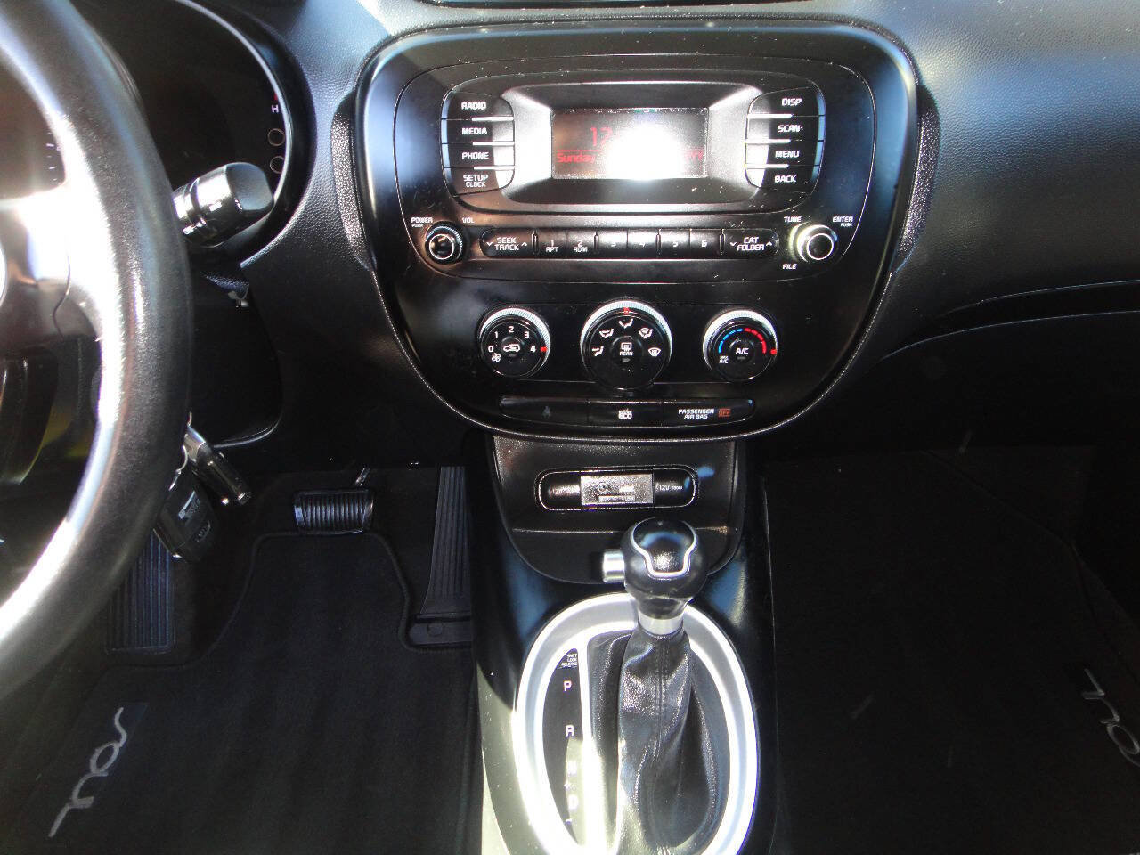 Used 2015 Kia Soul FWD image 8