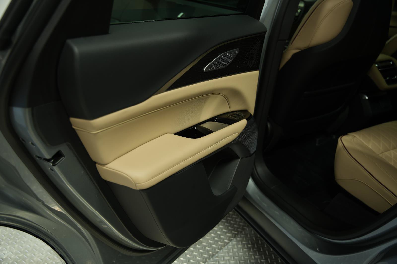 Used 2026 Cadillac Lyriq Signature Luxury w/ Nappa Leather Package AWD/4WD image 22