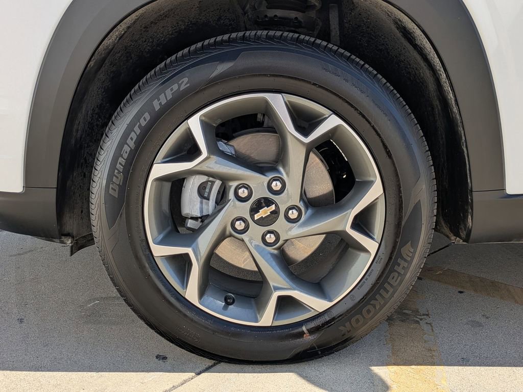 Used 2025 Chevrolet Trax LT w/ LT Convenience Package FWD image 31