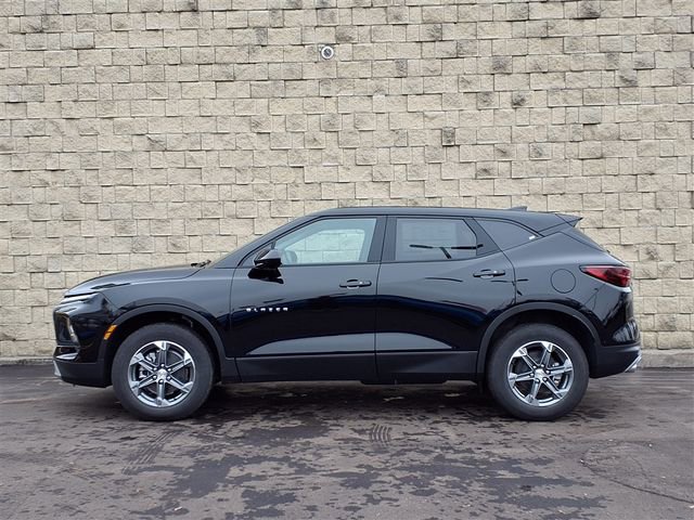 New 2026 Chevrolet Blazer LT image 2