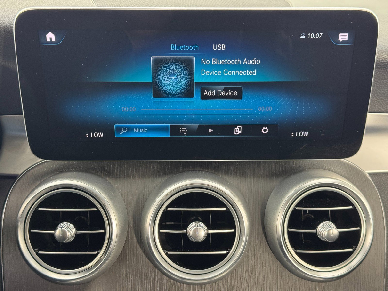 Used 2021 Mercedes-Benz GLC 300 w/ Premium Package image 26