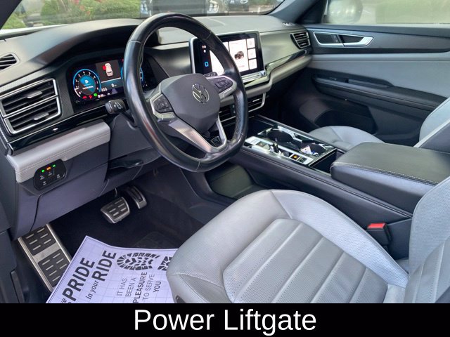 Used 2024 Volkswagen Atlas Cross Sport SEL R-Line AWD/4WD image 7