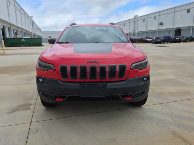 Used 2019 Jeep Cherokee Trailhawk AWD/4WD image 2