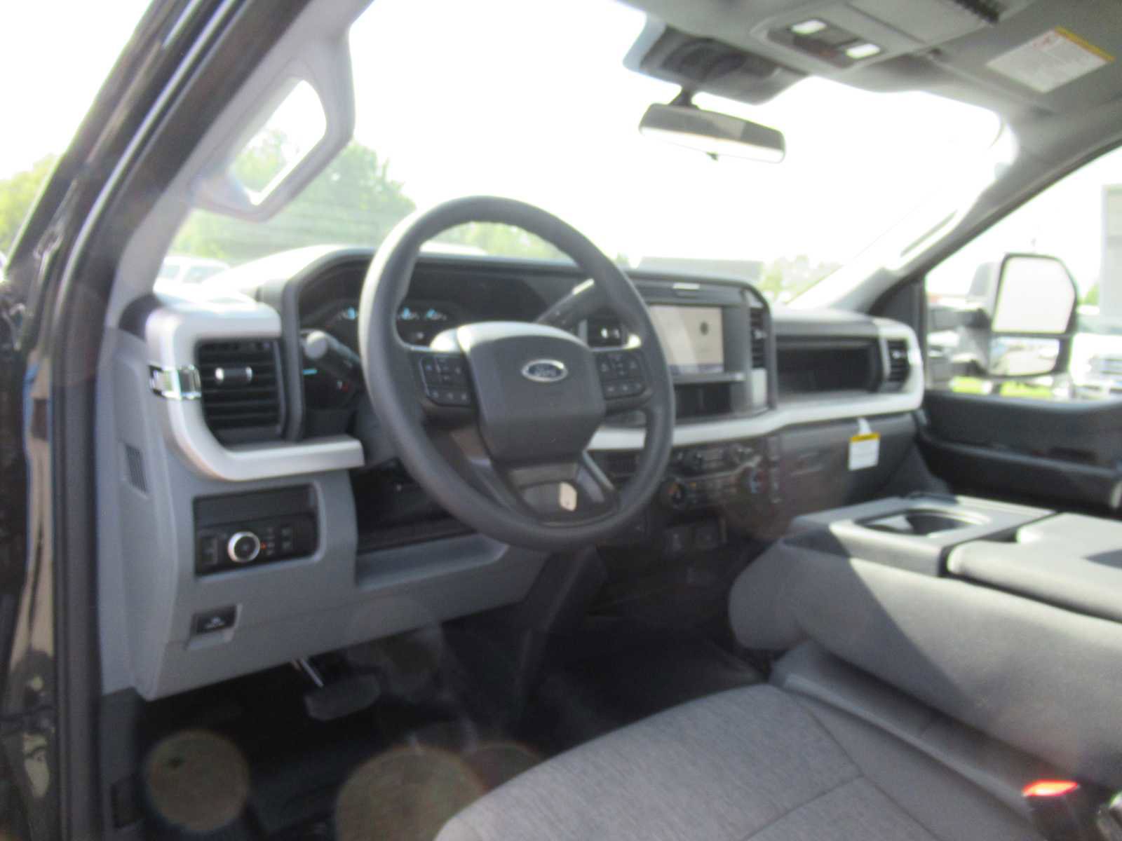 New 2026 Ford F350 XL w/ XL Chrome Package AWD/4WD image 16