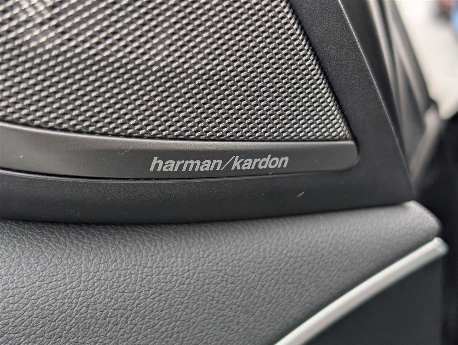 Used 2022 BMW 530i xDrive w/ Premium Package image 20