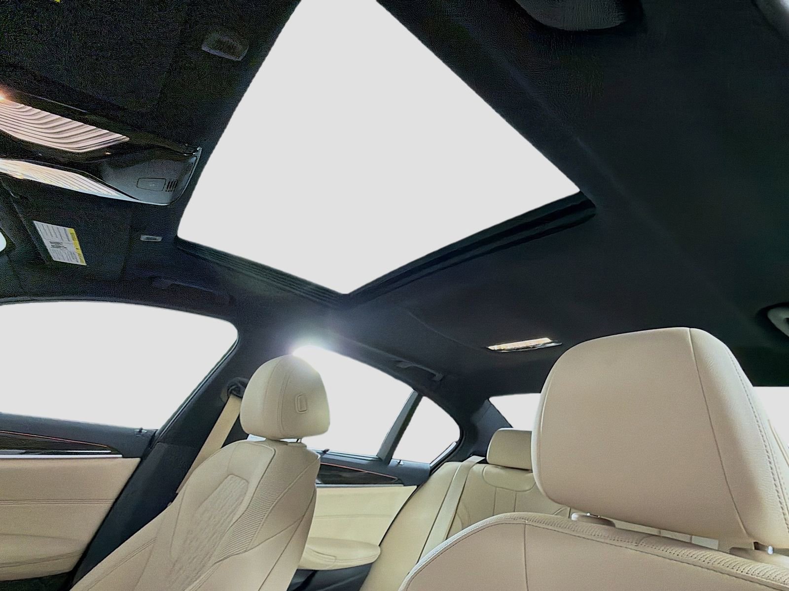 Used 2023 BMW 540i xDrive w/ Executive Package image 15