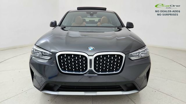 Used 2025 BMW X4 xDrive30i AWD/4WD image 2