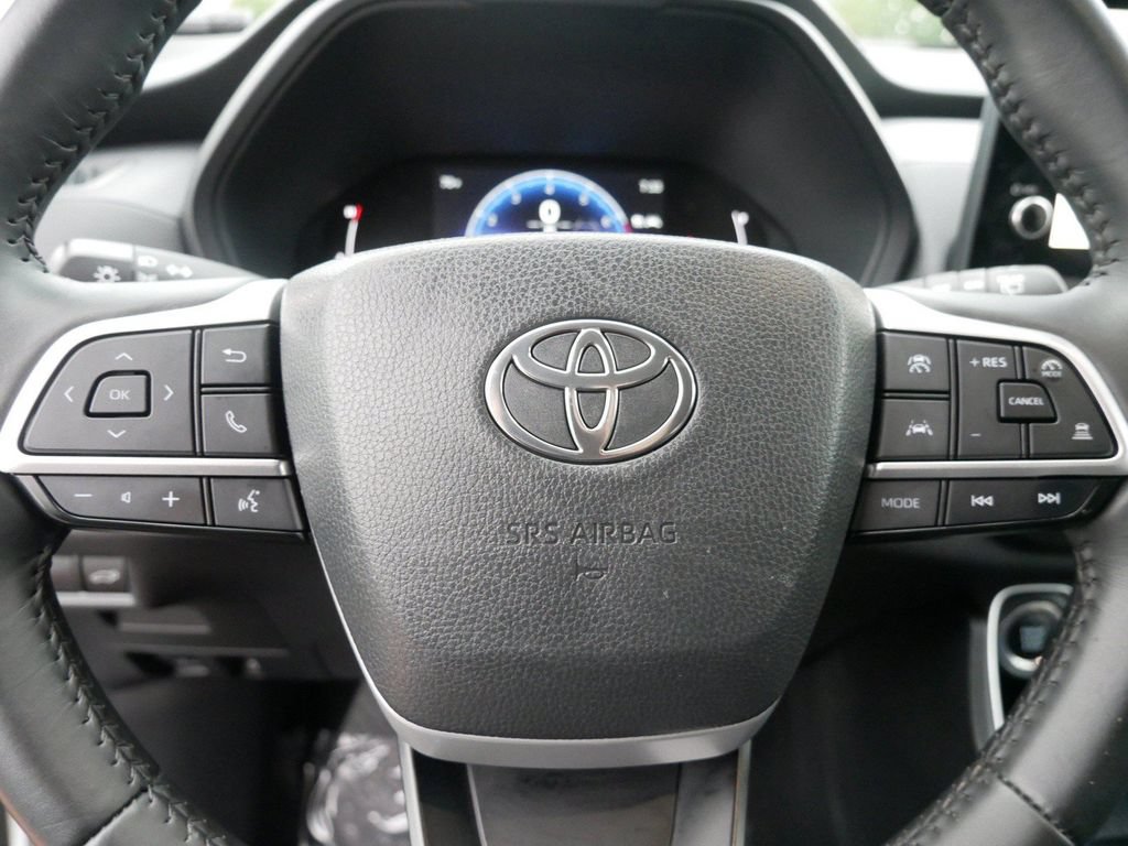 Used 2024 Toyota Grand Highlander AWD image 19