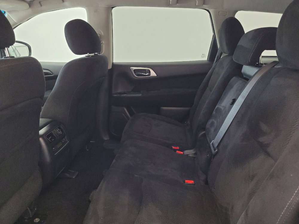 Used 2016 Nissan Pathfinder S AWD/4WD image 18