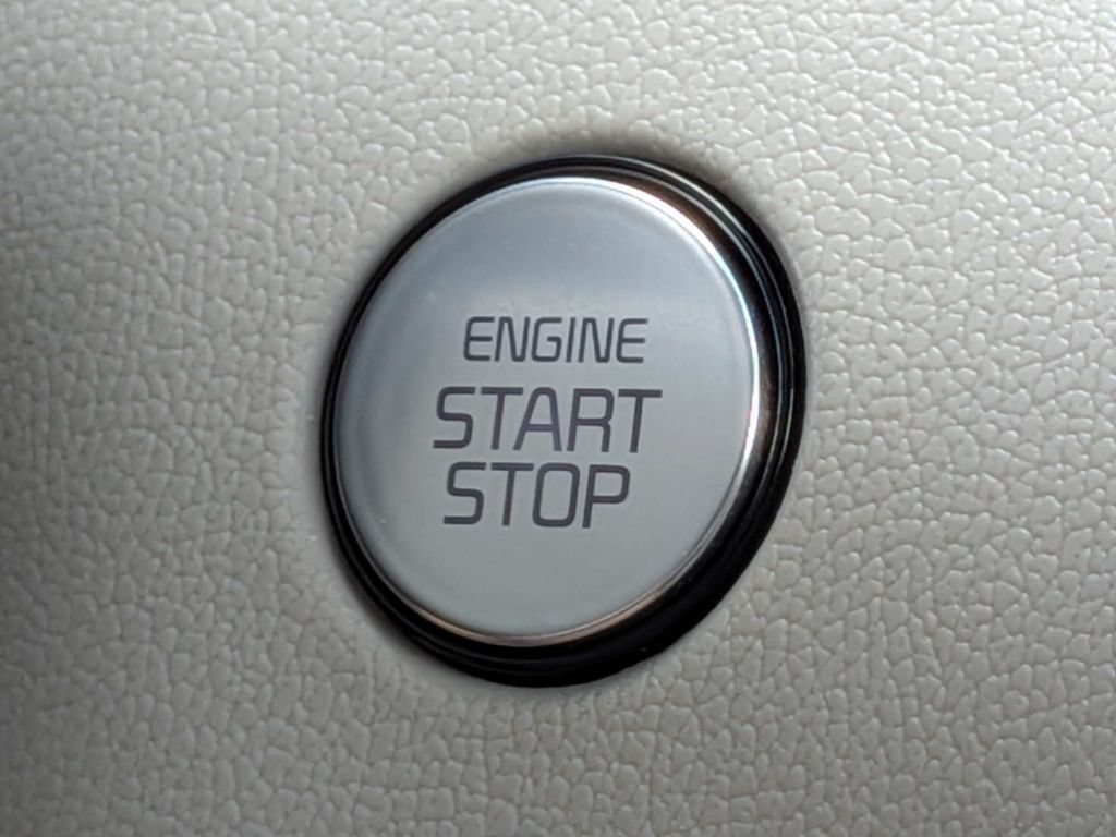 Used 2023 Kia Sorento EX FWD image 44