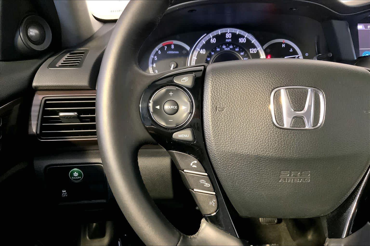 Used 2017 Honda Accord EX-L image 24