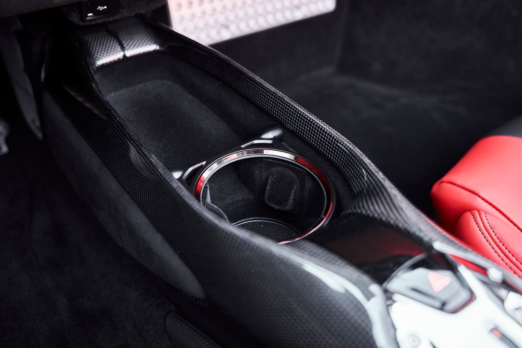 Used 2024 Ferrari SF90 Spider image 68