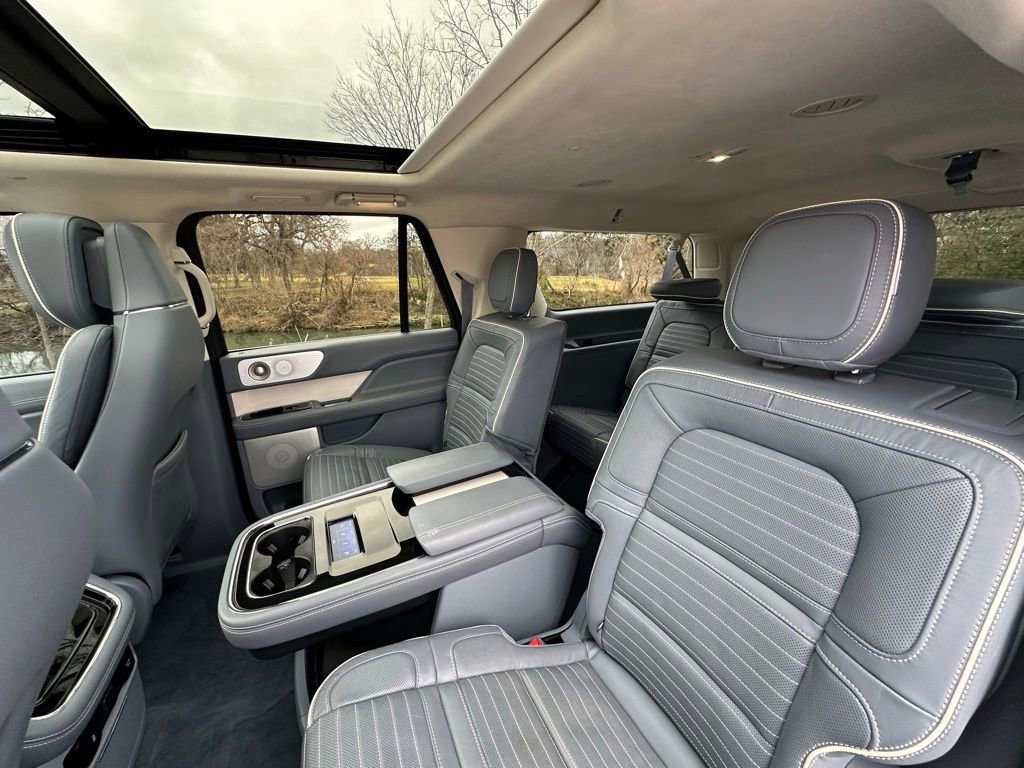 Used 2024 Lincoln Navigator L Black Label image 25
