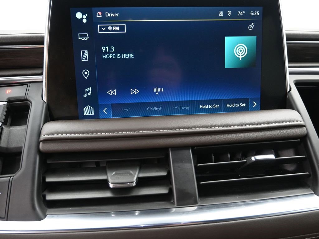 Used 2024 Chevrolet Suburban LT image 15