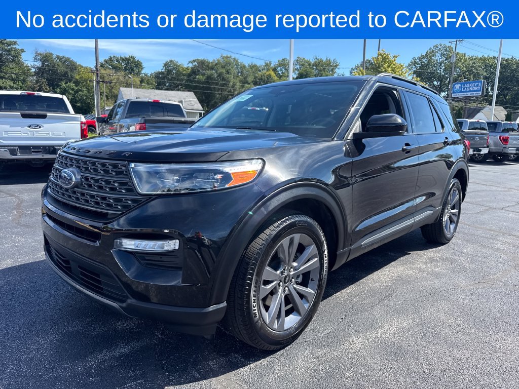 Used 2024 Ford Explorer XLT w/ Equipment Group 202A AWD/4WD image 2