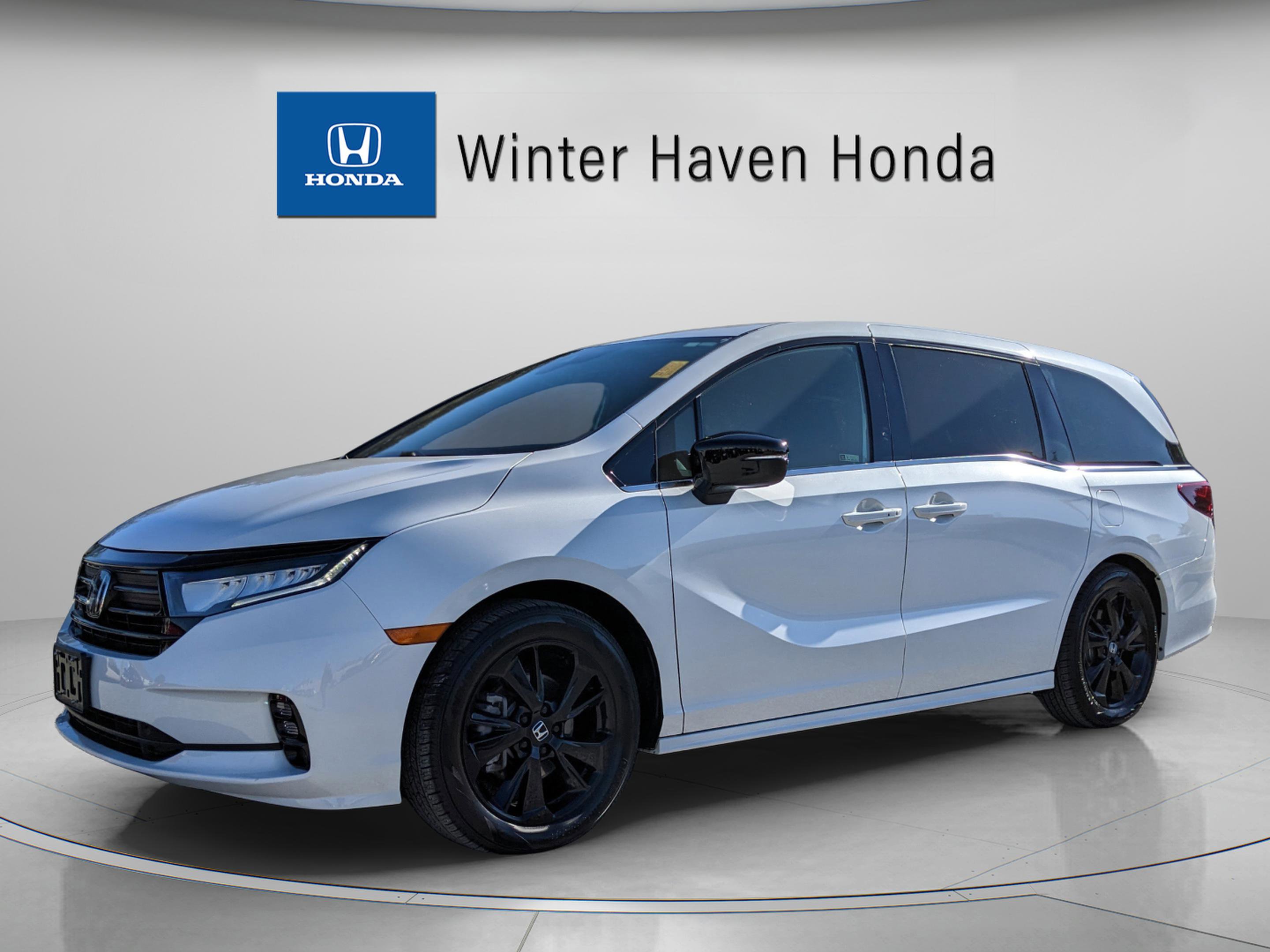Used 2023 Honda Odyssey Sport image 2