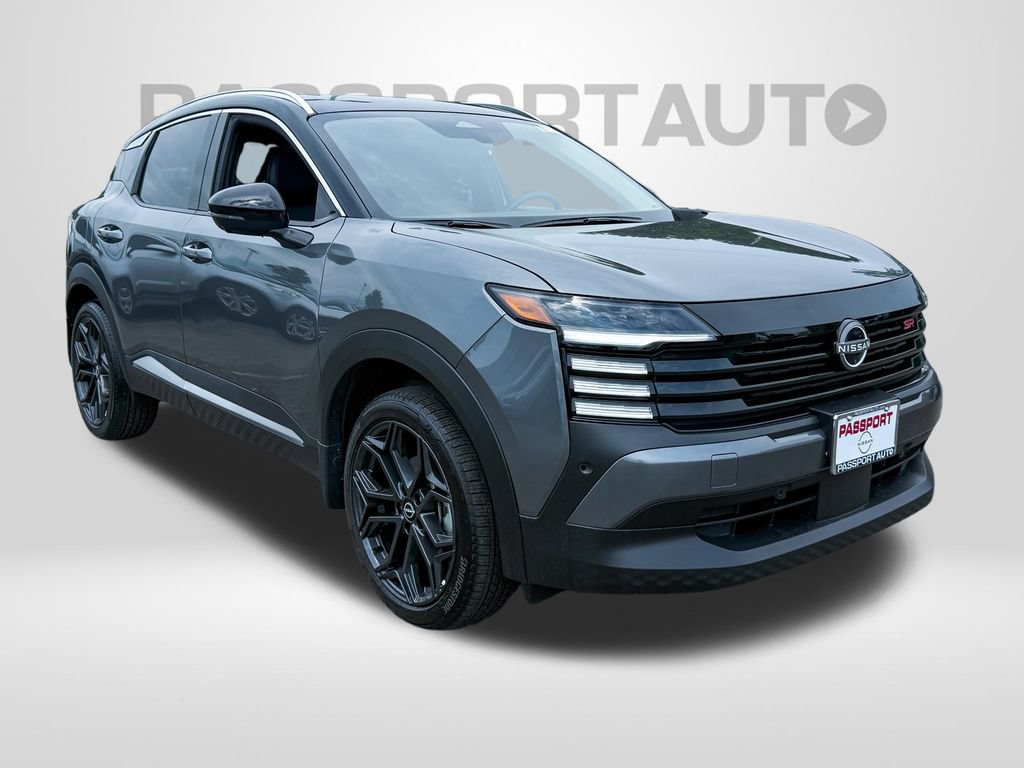 Certified 2025 Nissan Kicks SR w/ SR Premium Package AWD/4WD image 3