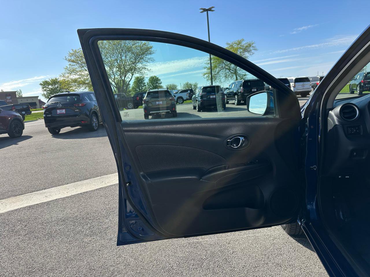 Used 2019 Nissan Versa SV FWD image 11