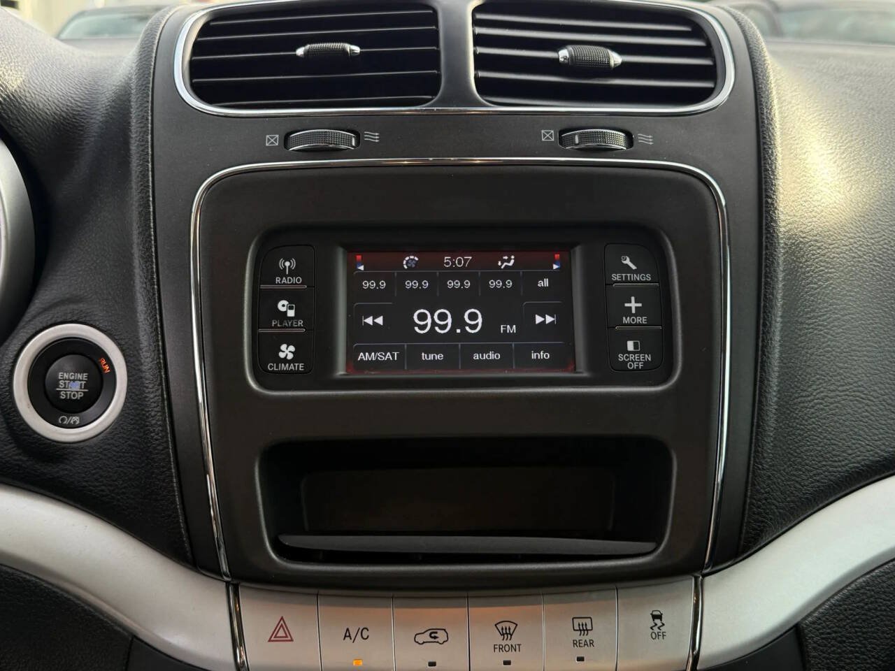 Used 2020 Dodge Journey SE w/ SE Popular Equipment Group FWD image 20