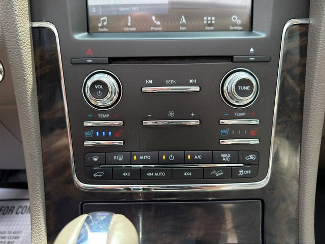 Used 2017 Lincoln Navigator Select AWD/4WD image 30