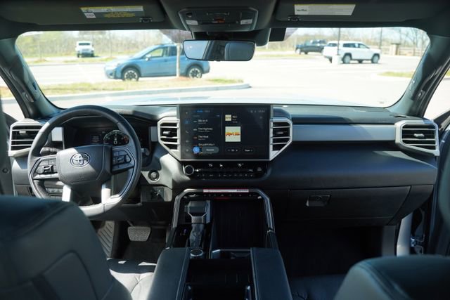 Used 2025 Toyota Tundra Limited image 24