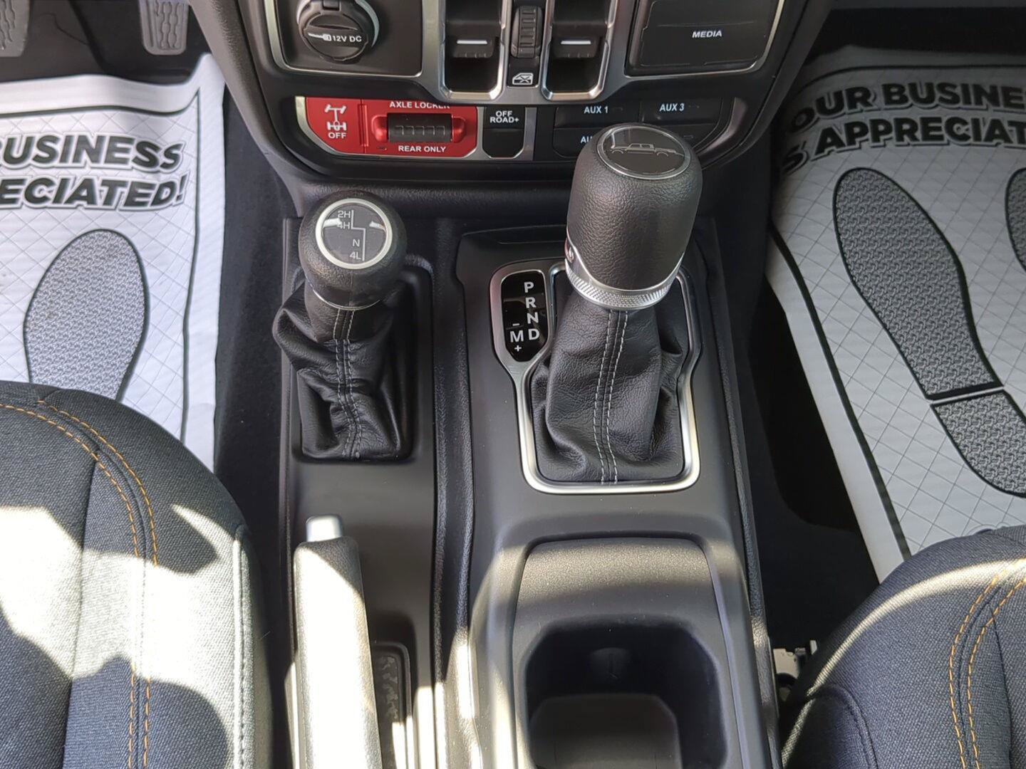 New 2026 Jeep Gladiator Sport AWD/4WD image 19