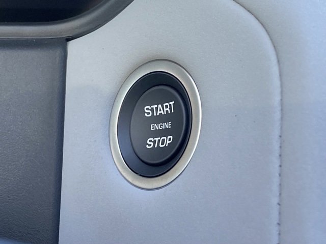 New 2025 Land Rover Range Rover Velar S image 7