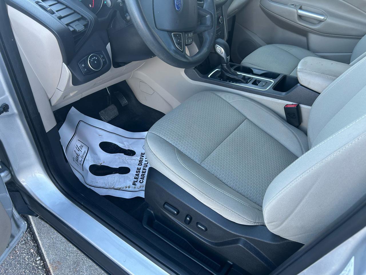 Used 2019 Ford Escape SE image 10