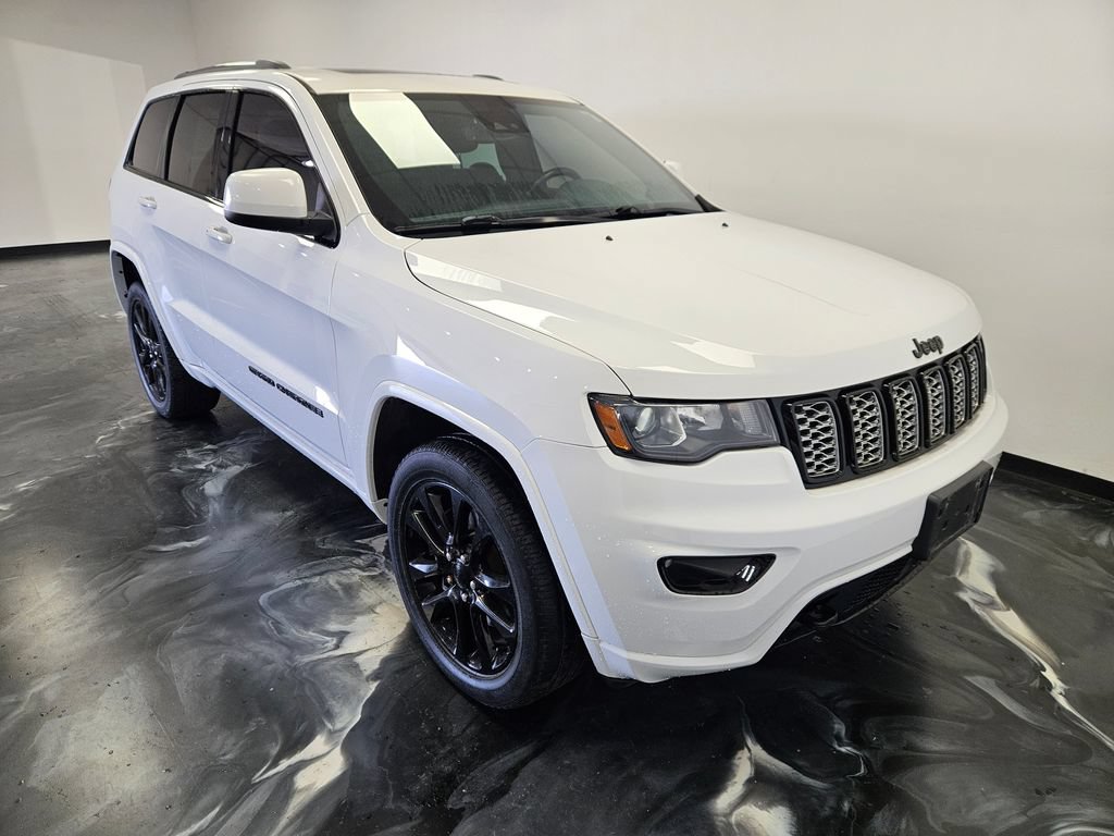 Used 2021 Jeep Grand Cherokee Altitude AWD/4WD image 21