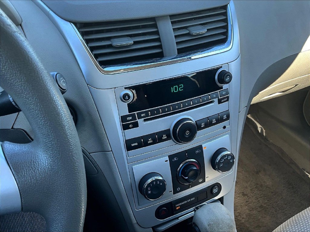 Used 2011 Chevrolet Malibu LS FWD image 15