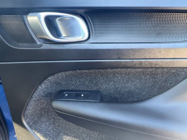 Used 2019 Volvo XC40 T5 R-Design AWD/4WD image 33