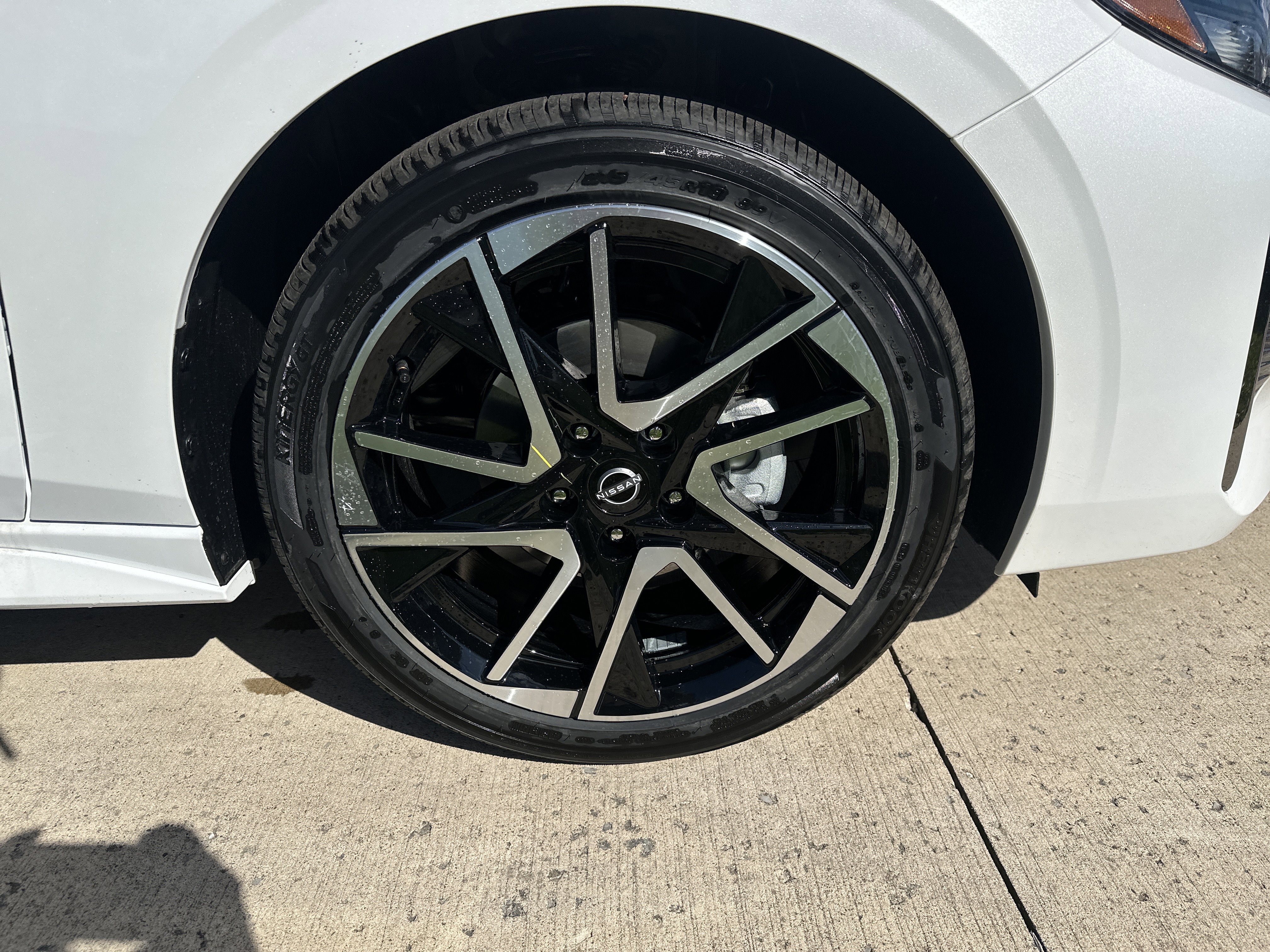 New 2025 Nissan Sentra SR image 8