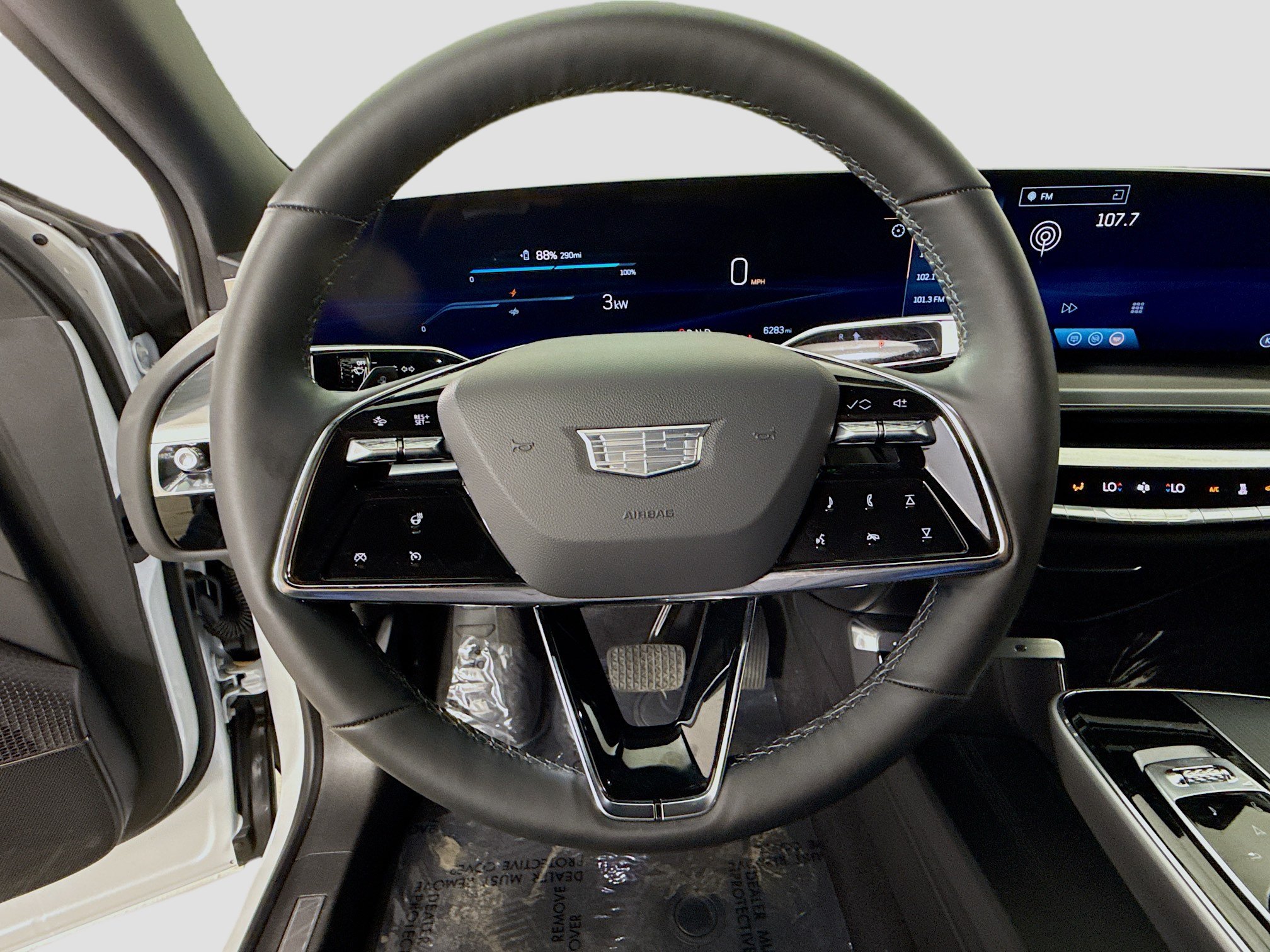 Used 2025 Cadillac Lyriq Sport RWD image 13