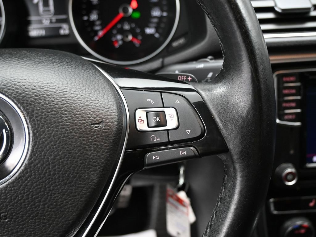 Used 2018 Volkswagen Passat 2.0T S image 19