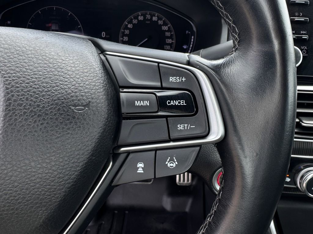 Used 2018 Honda Accord Sport image 17