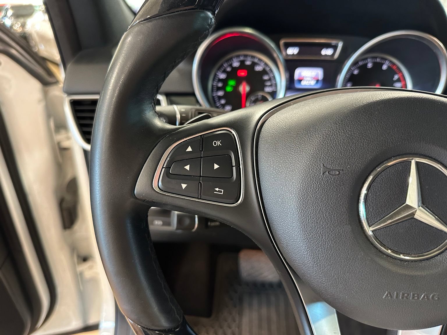 Used 2016 Mercedes-Benz GLE 350 image 17